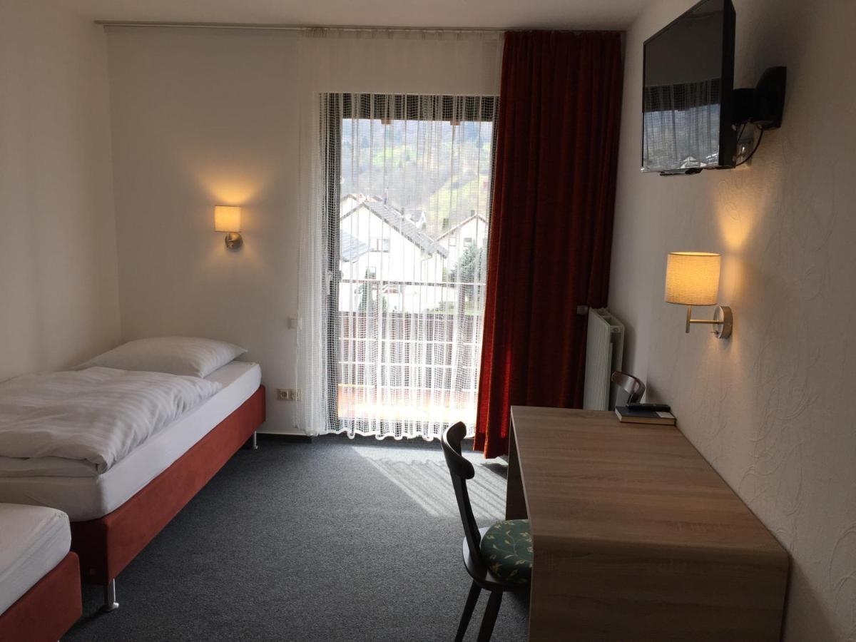 Gaestehaus Faessle Weinstadt Bagian luar foto
