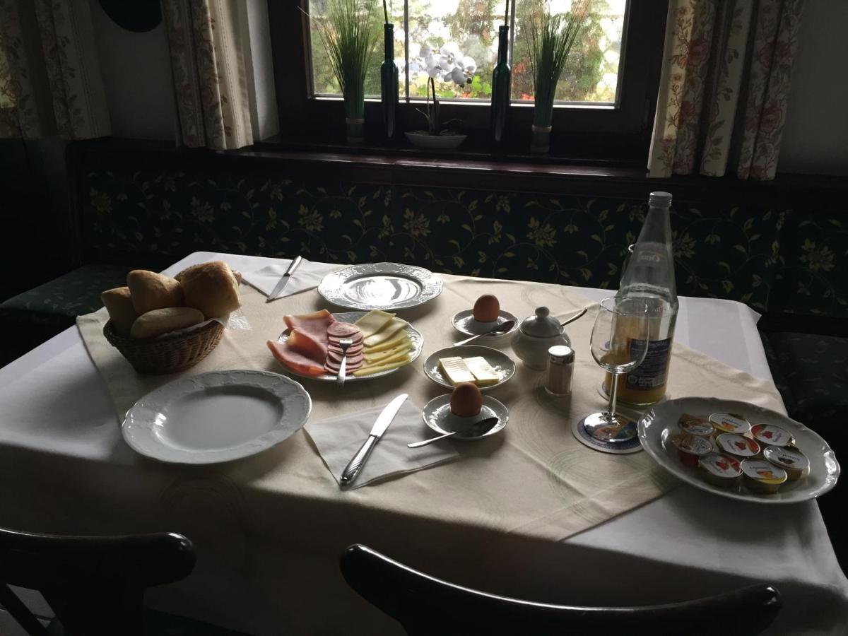 Gaestehaus Faessle Weinstadt Bagian luar foto
